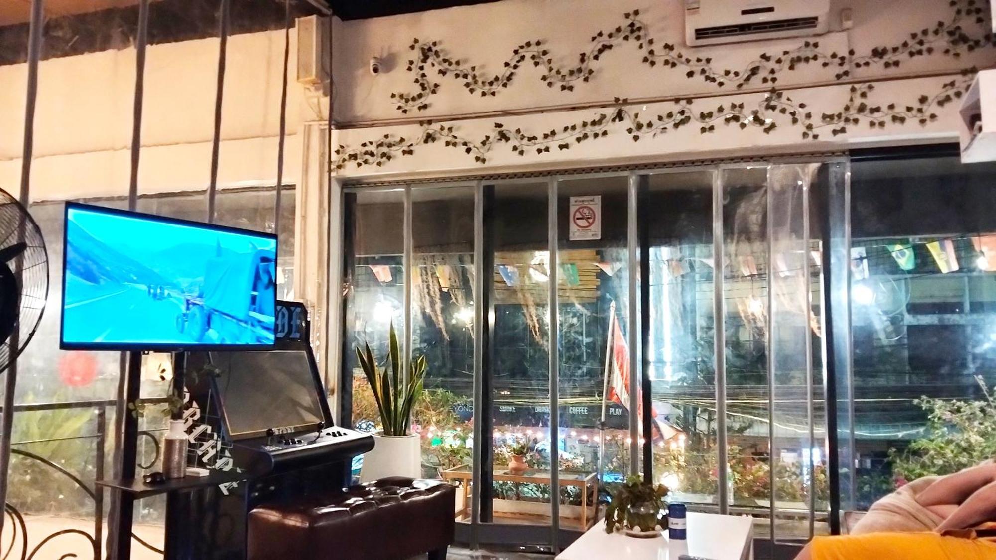 Апартаменты Skylark Bangkok 云雀 Экстерьер фото